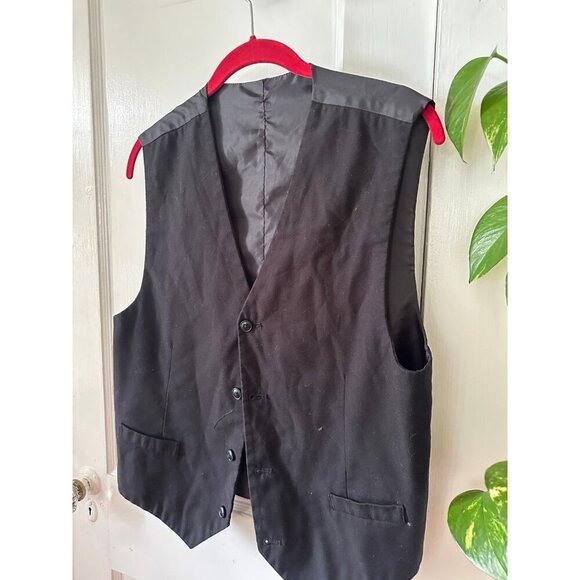 Adult size large black vest - Picture 2 of 9